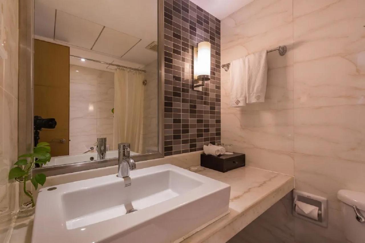 Shu Guang International Hotel Nanking Buitenkant foto