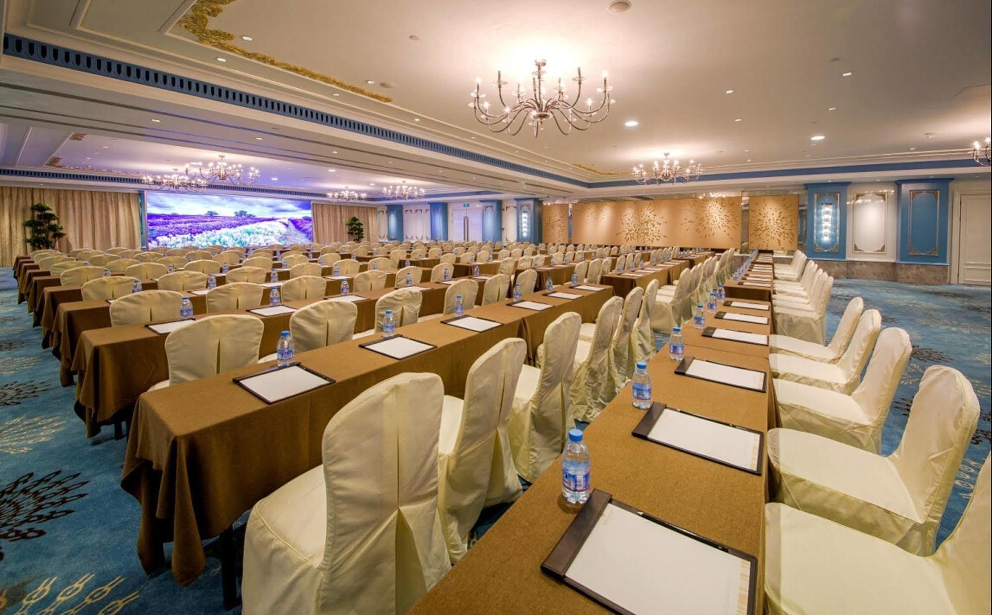 Shu Guang International Hotel Nanking Buitenkant foto